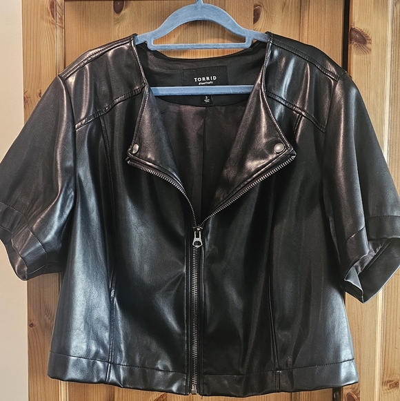 torrid Jackets & Blazers - Torrid Black Short Sleeve Faux Leather Jacket Plus Size 3x